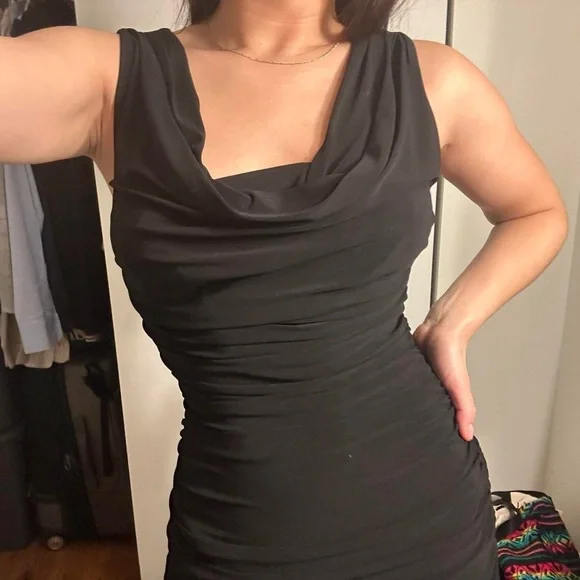 BLACK MIDLENGTH DRESS - Picture 1 of 3